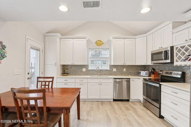 1524 1ST Street S, Jacksonville Beach, FL 32250