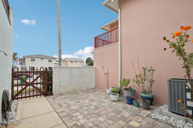 1524 1ST Street S, Jacksonville Beach, FL 32250