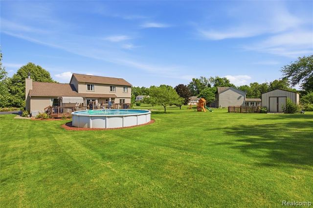 1817 Deer View Court, Howell, MI 48843