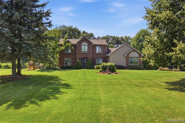 1817 Deer View Court, Howell, MI 48843