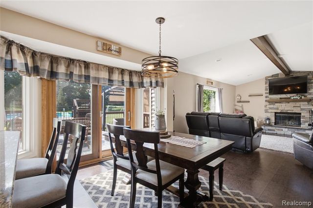 1817 Deer View Court, Howell, MI 48843