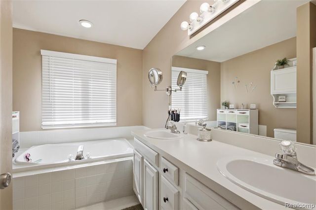 1817 Deer View Court, Howell, MI 48843