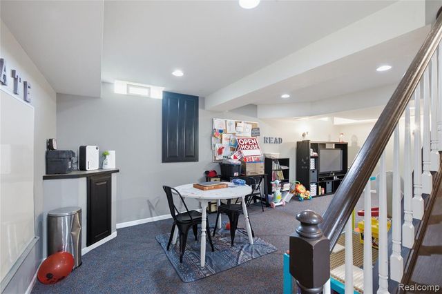 1817 Deer View Court, Howell, MI 48843