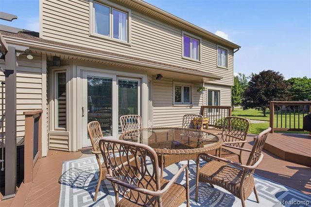 1817 Deer View Court, Howell, MI 48843