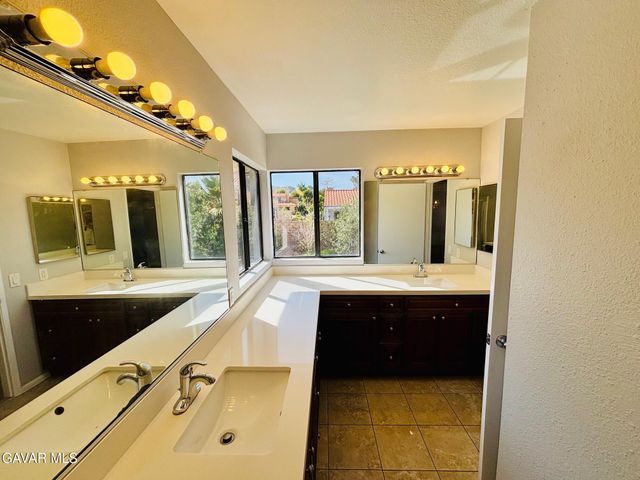 38343 W 5th Place, Palmdale, CA 93551