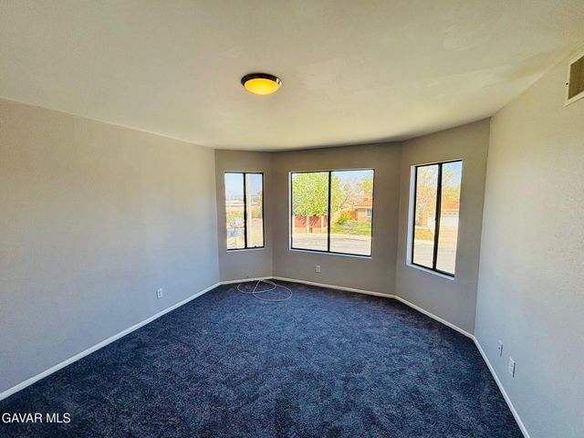 38343 W 5th Place, Palmdale, CA 93551