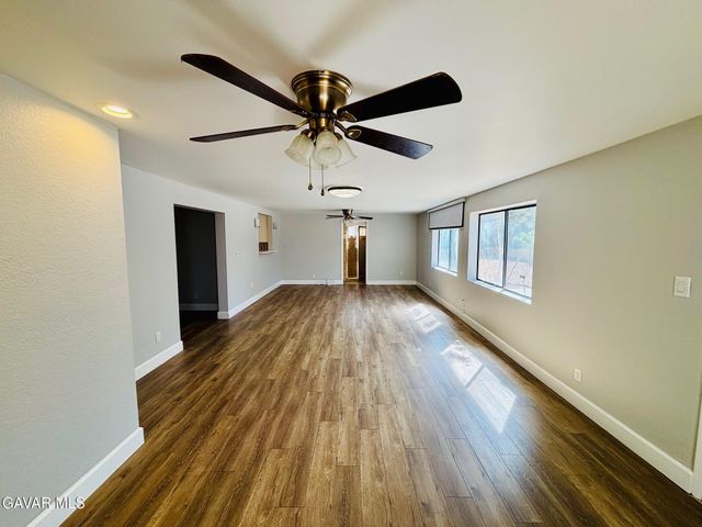 38343 W 5th Place, Palmdale, CA 93551