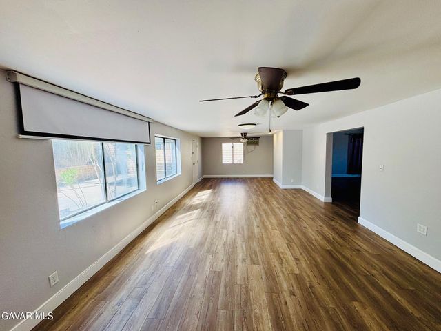 38343 W 5th Place, Palmdale, CA 93551