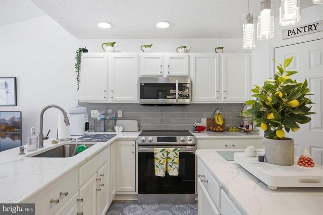 2947 RAKING LEAF DR, Abingdon, MD 21009