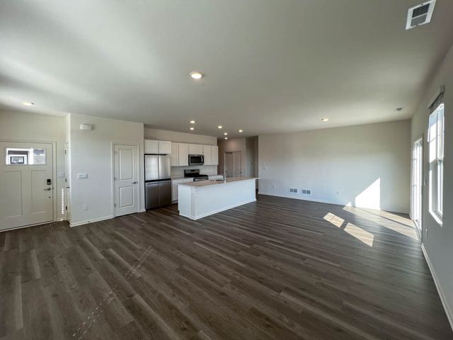 1095 Savannah Lane, Pingree Grove, IL 60140