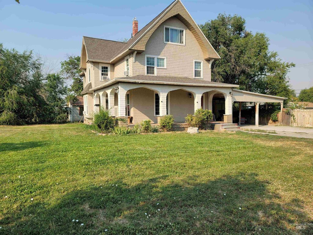 204 Harrison St, Twin Falls, ID 83301