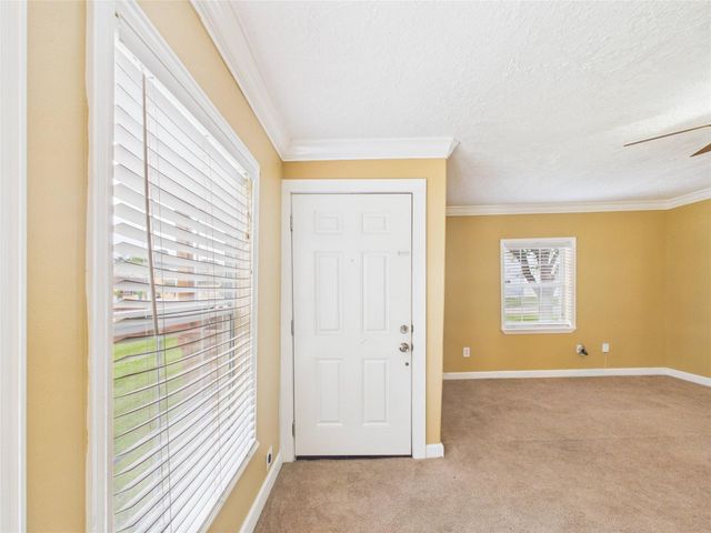1213 W Sidnor Street, Alvin, TX 77511