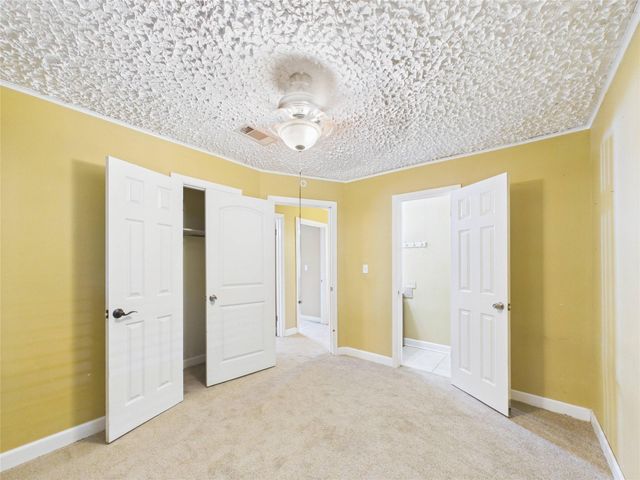 1213 W Sidnor Street, Alvin, TX 77511