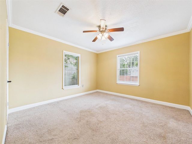 1213 W Sidnor Street, Alvin, TX 77511
