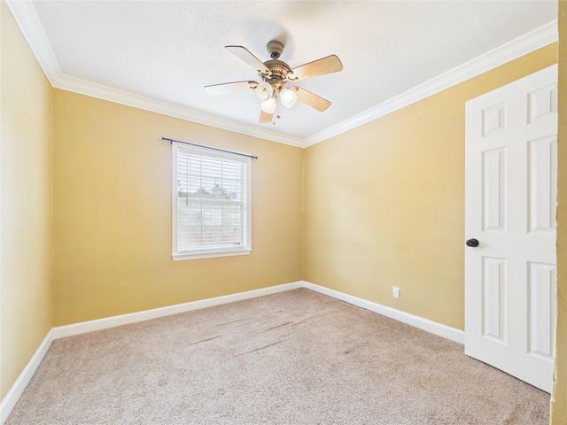 1213 W Sidnor Street, Alvin, TX 77511