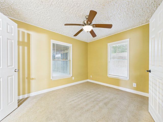 1213 W Sidnor Street, Alvin, TX 77511