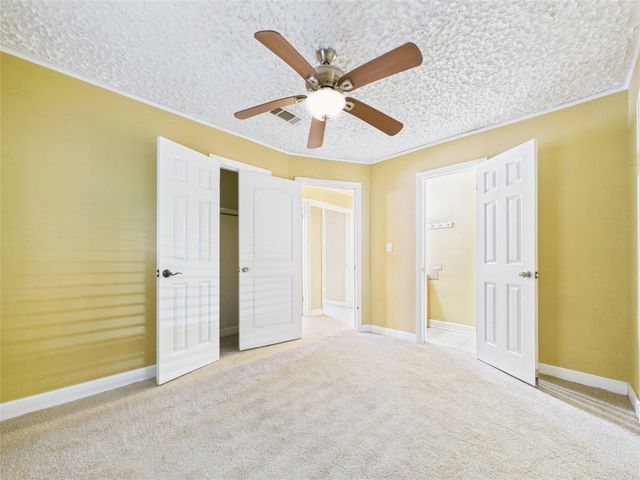 1213 W Sidnor Street, Alvin, TX 77511