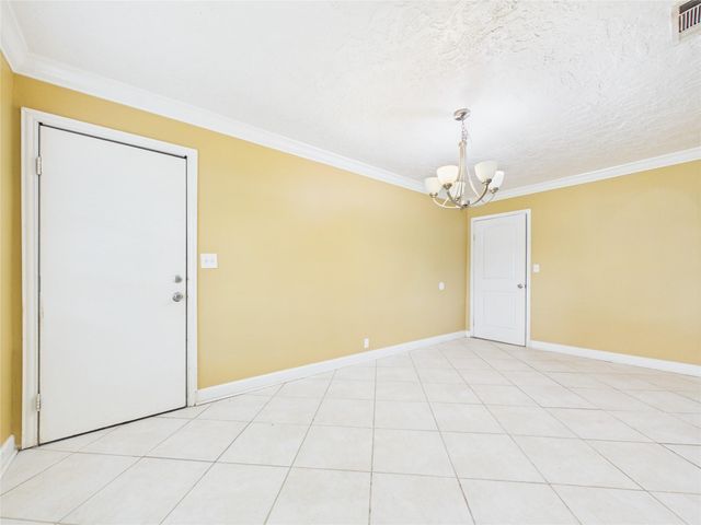 1213 W Sidnor Street, Alvin, TX 77511