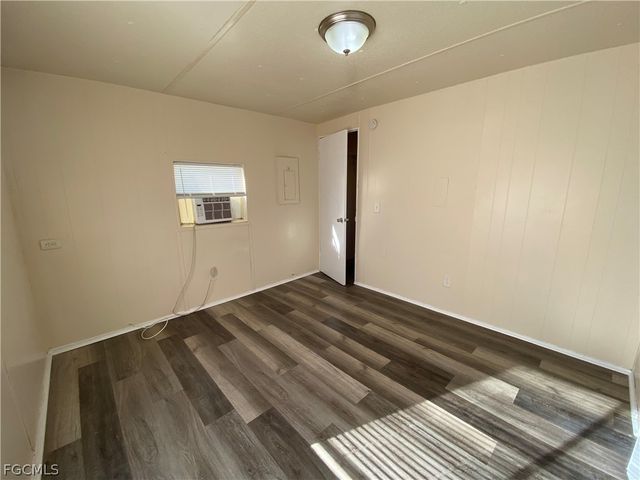 7877 Suncoast DR, North Fort Myers, FL 33917