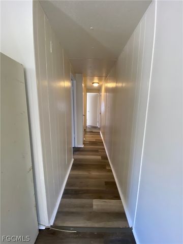 7877 Suncoast DR, North Fort Myers, FL 33917