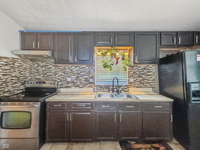 1902 S Delaware Street, Indianapolis, IN 46225