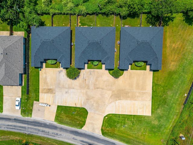 2710 James, Granbury, TX 76049