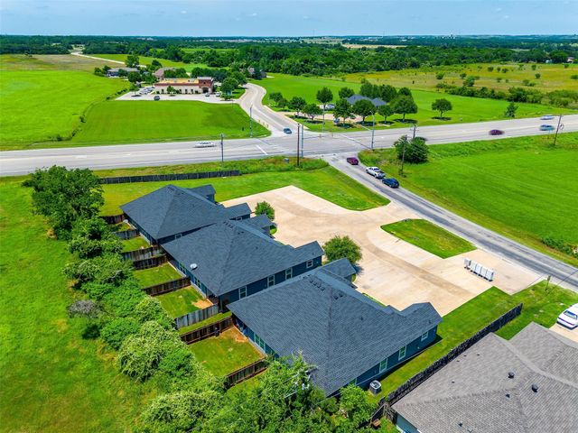 2710 James, Granbury, TX 76049