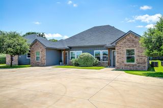 2710 James, Granbury, TX 76049