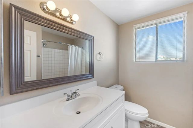 1050 Gaviota, Long Beach, CA 90813