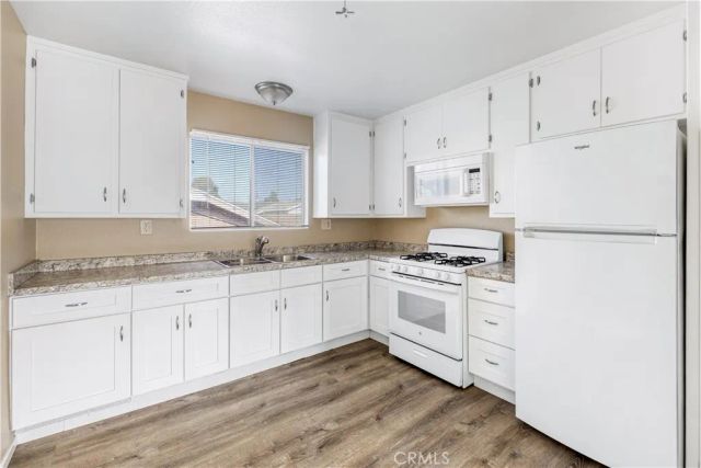 1050 Gaviota, Long Beach, CA 90813