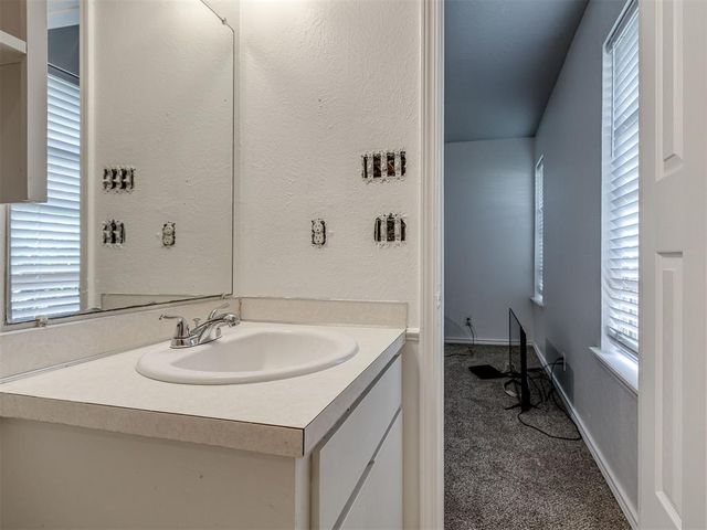 4721 Forest Hills Drive, Noble, OK 73068