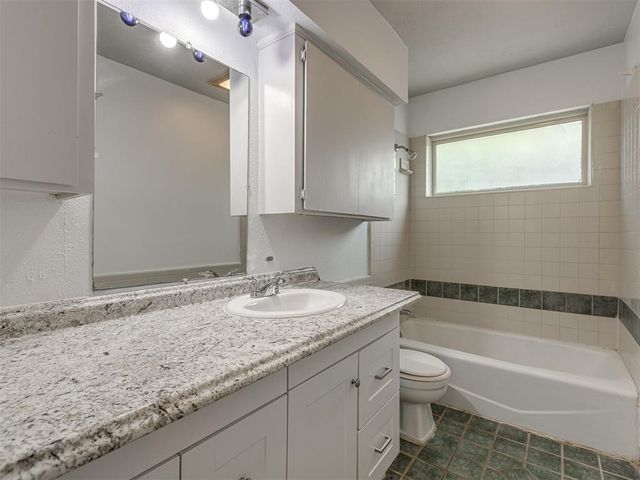 4721 Forest Hills Drive, Noble, OK 73068