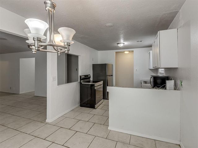 4721 Forest Hills Drive, Noble, OK 73068