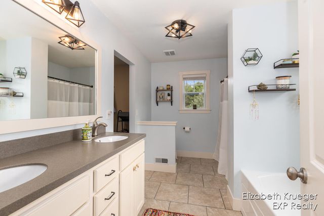 5810 Larson Lane, Muskegon, MI 49444