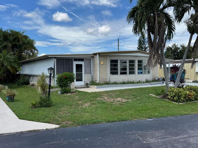 8629 Crown Drive, Boynton Beach, FL 33436