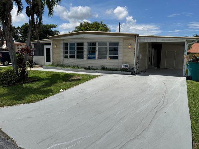 8629 Crown Drive, Boynton Beach, FL 33436