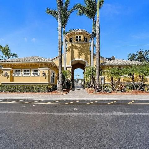 4638 SW 134th Ave, Miramar, FL 33027