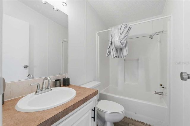 6929 DOVE CROSS LOOP, Lakeland, FL 33810