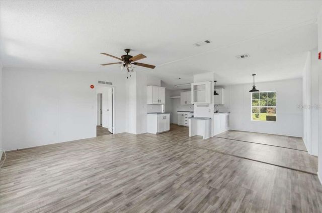 6929 DOVE CROSS LOOP, Lakeland, FL 33810