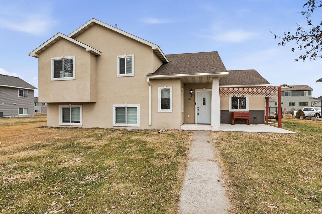 1213 15th Street S, Sartell, MN 56377