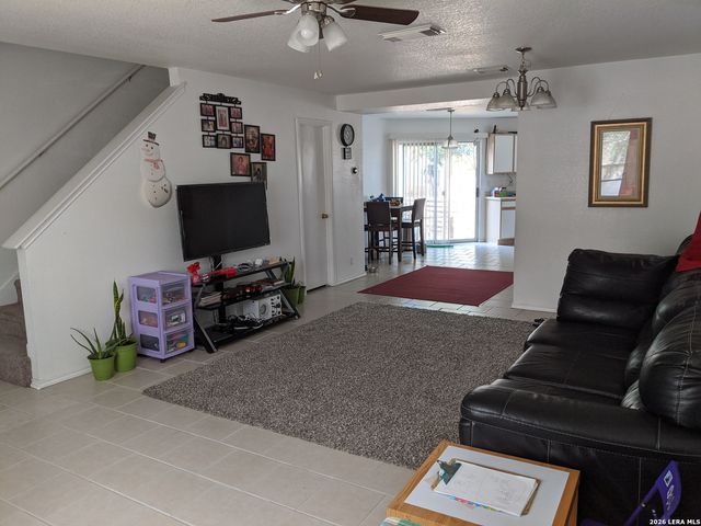 19 Fannin Post, San Antonio, TX 78240