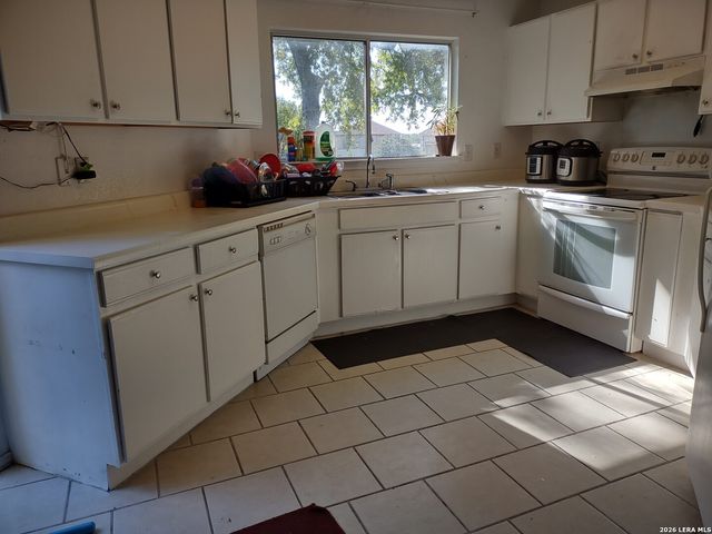 19 Fannin Post, San Antonio, TX 78240