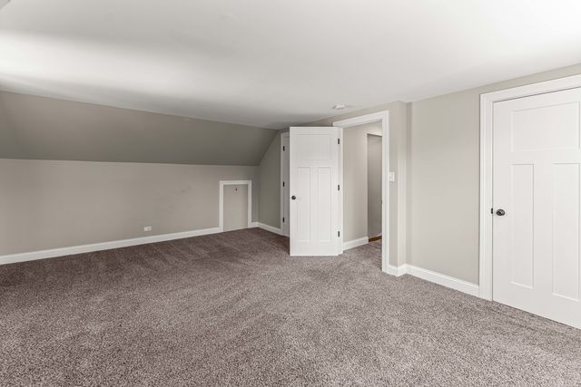 18516 Clyde Road, Homewood, IL 60430