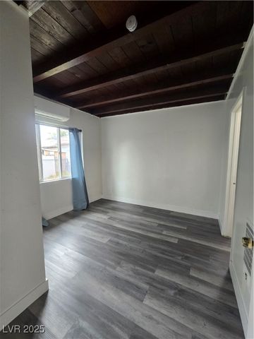 432 15th Street B, Las Vegas, NV 89101