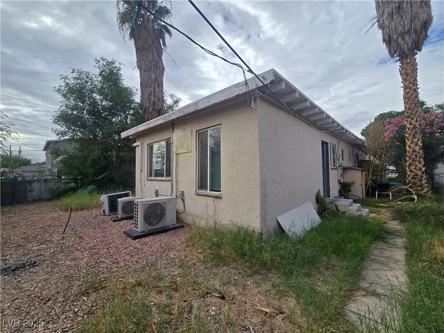 432 15th Street B, Las Vegas, NV 89101