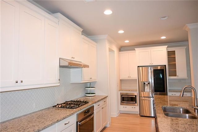 1758 Glenview Park Circle NE, Duluth, GA 30097