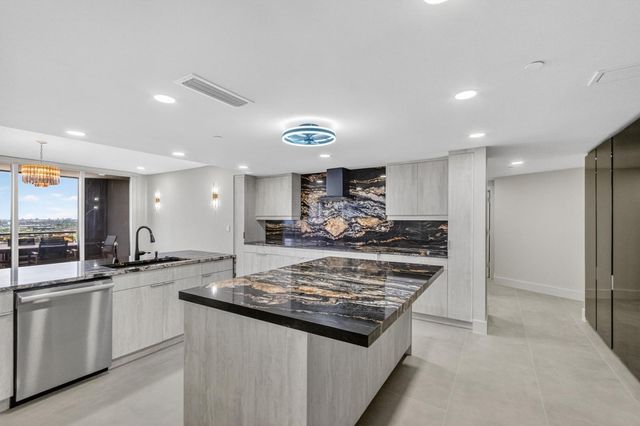 100 Lakeshore Drive 1755, North Palm Beach, FL 33408