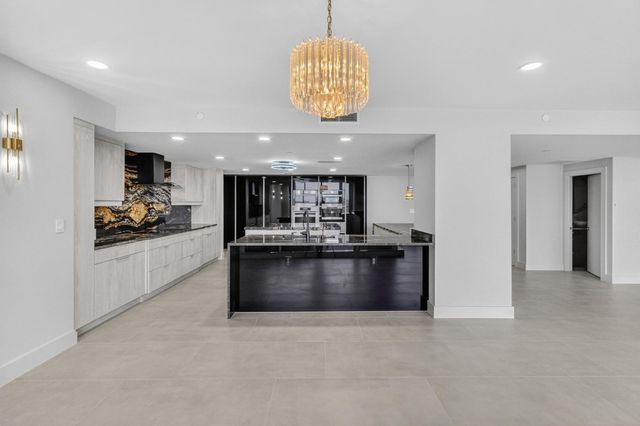 100 Lakeshore Drive 1755, North Palm Beach, FL 33408