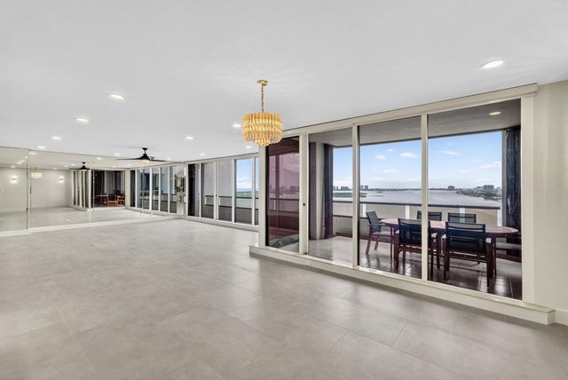 100 Lakeshore Drive 1755, North Palm Beach, FL 33408
