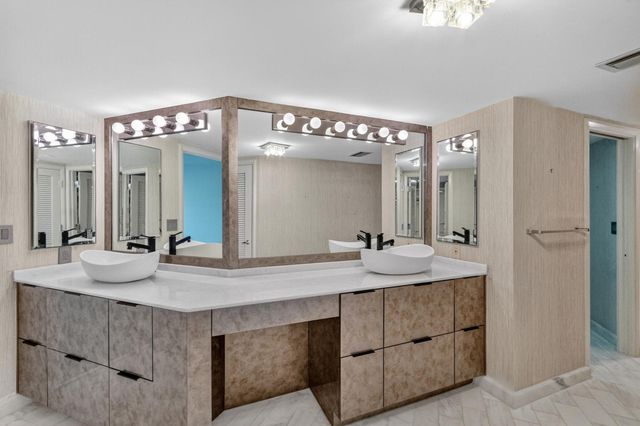100 Lakeshore Drive 1755, North Palm Beach, FL 33408